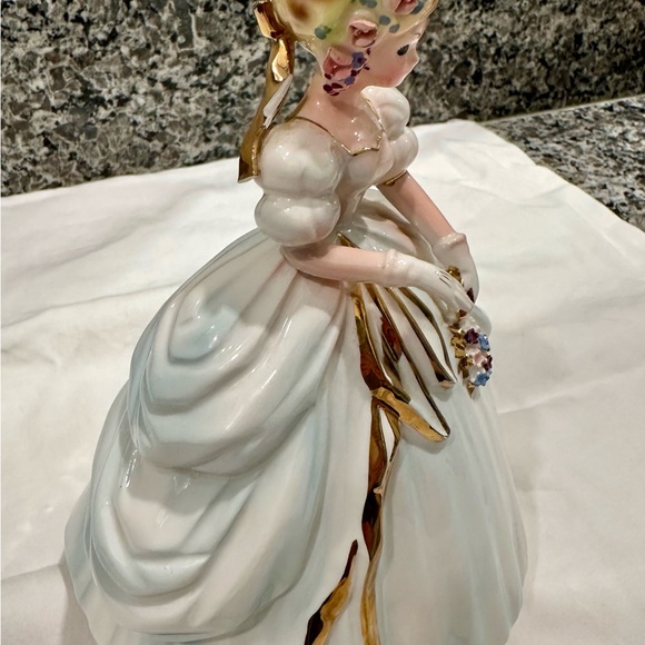 Vintage Josef Originals "Laurel" Figurine - Picture 2 of 8